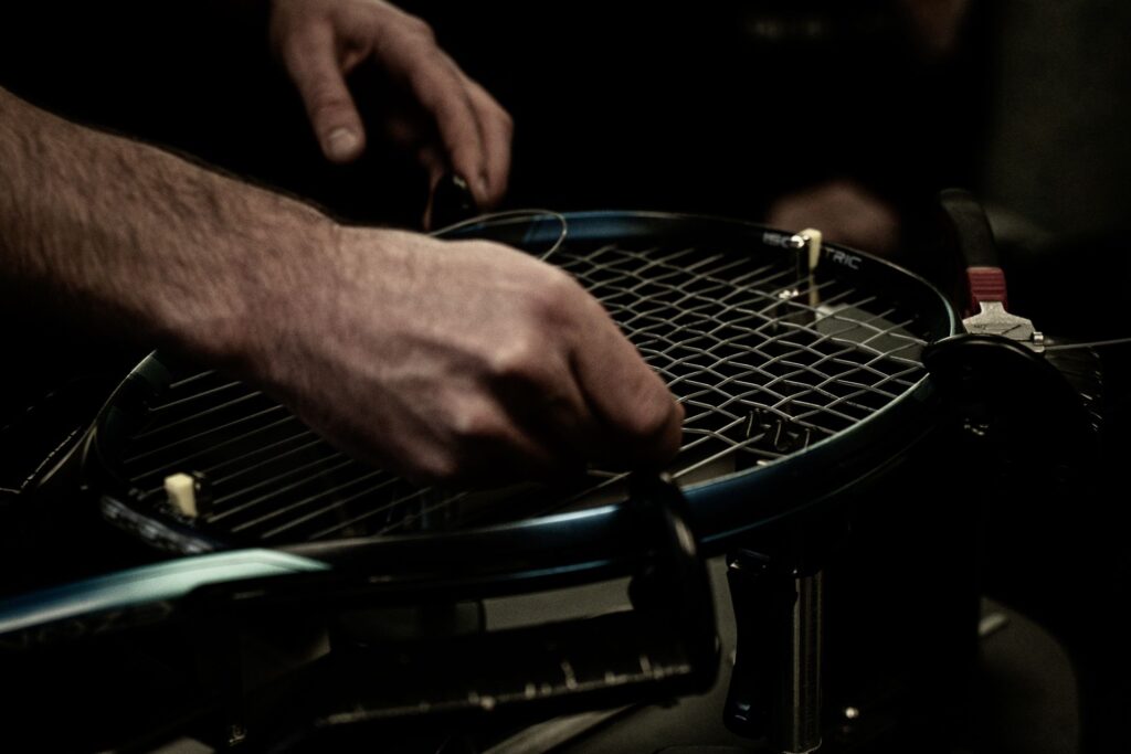cambiare racchetta o corde tennis